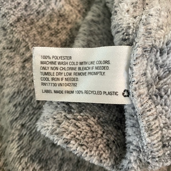 Mossimo Supply Co. Size Small Hoodie * Warm and Comfortable * - Picture 8 of 9